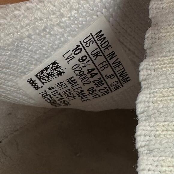 Vintage Y2K Adidas NMD R1 Low Top Shoes Mens 10 Triple White Primeknit Japan - Picture 8 of 8